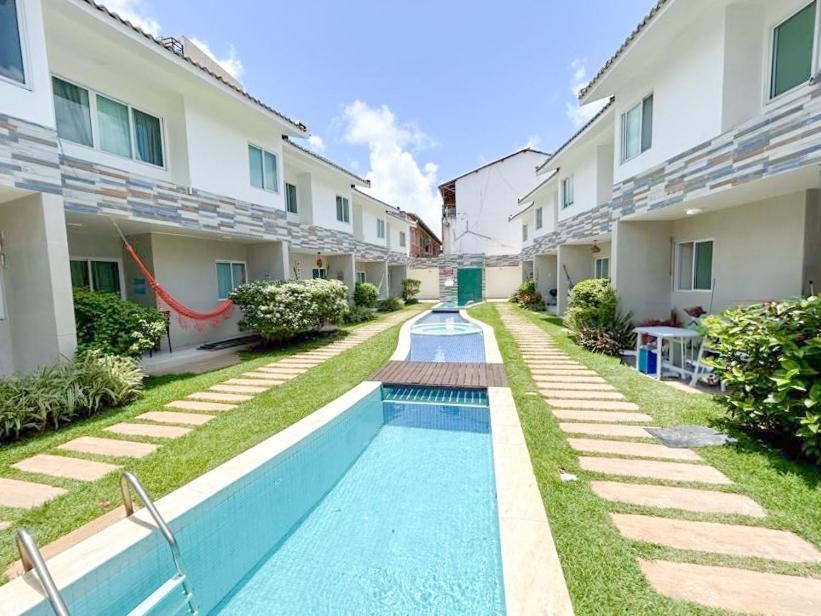 Casa De Temporada, Em *